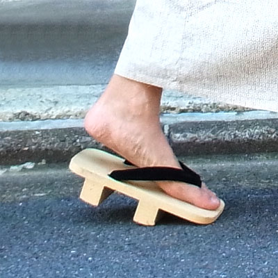 履物の歩き方