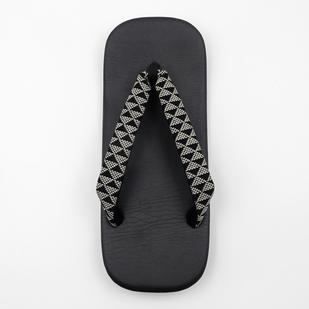 雪駄 印伝風 鱗 黒台