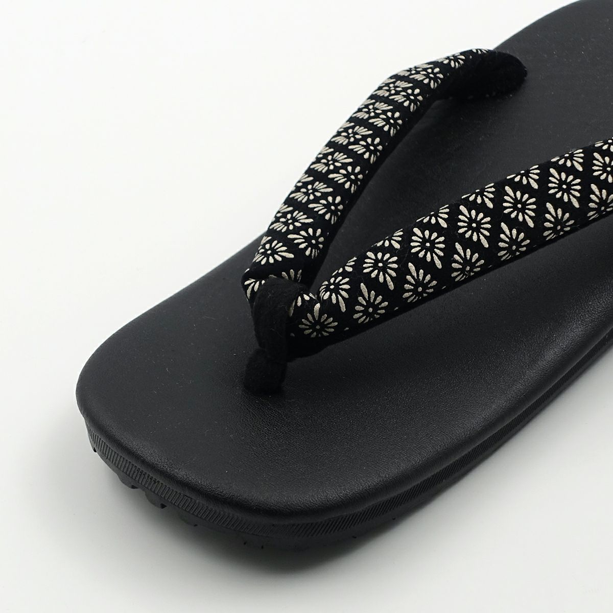 草履 印伝風 菊小紋 黒台 ラジアルウレタン底